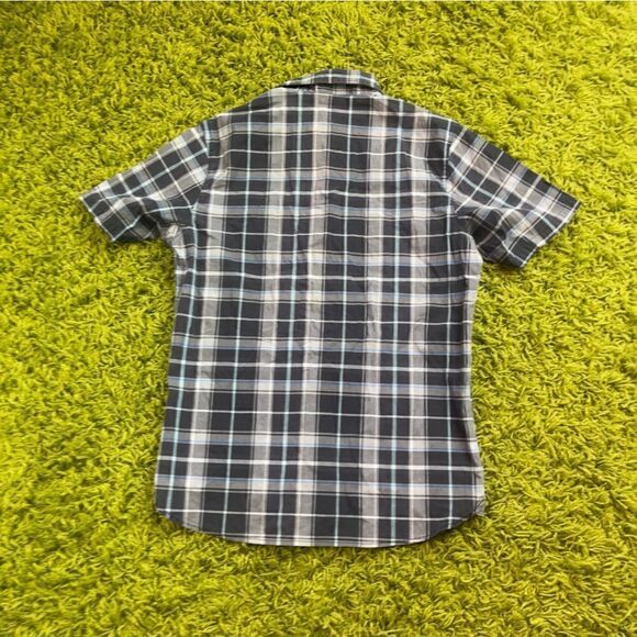 NIKE 6.0 SHORT SLEEVE PLAID BUTTON UP - Picture 2 of 6